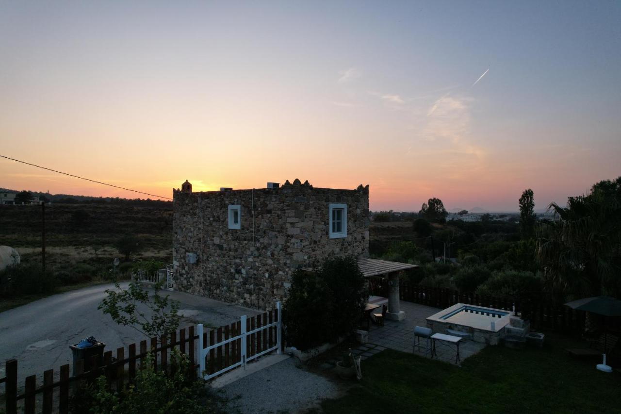 Traditional Kos Villa With Swimming Pool, Lawn Yard And Bbq Exterior foto